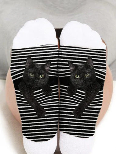 Unisex Black And White Striped Cat Print Socks