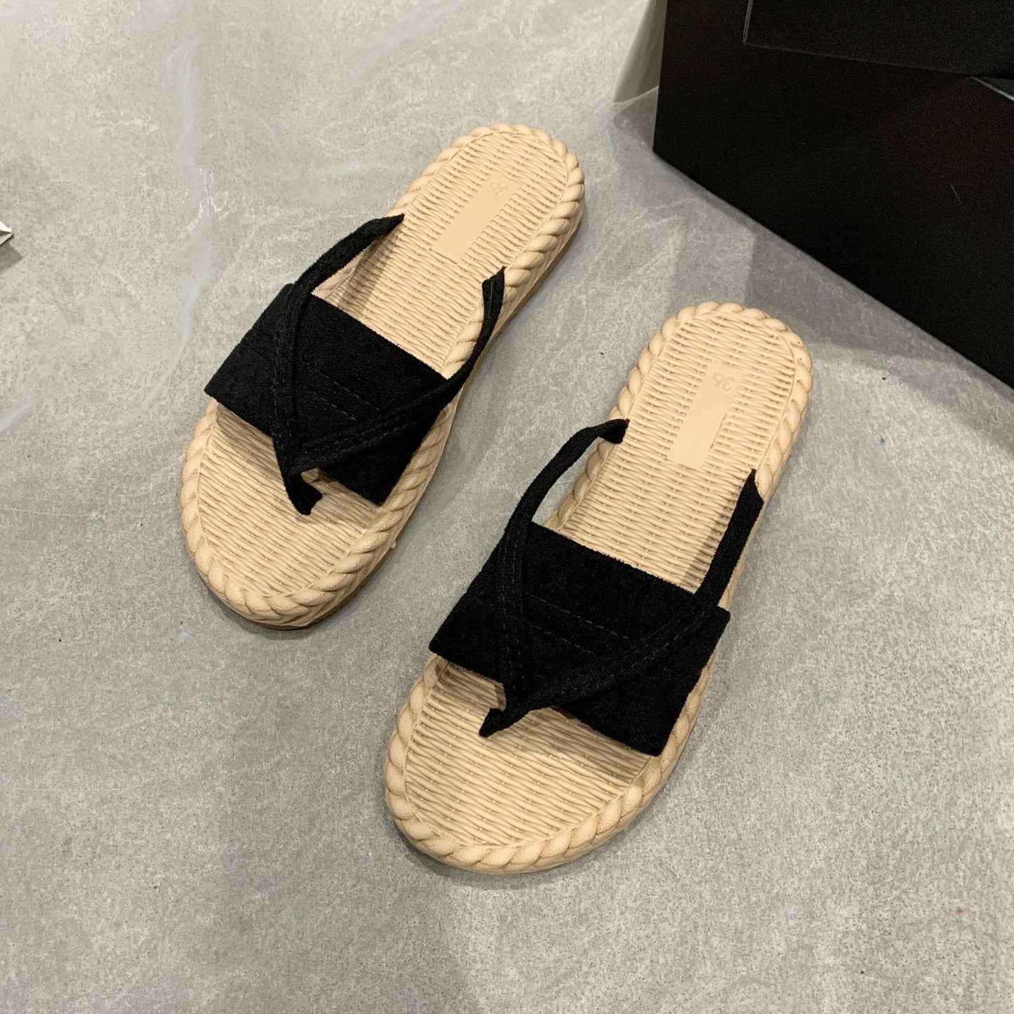 Women's Vintage Flip Flops