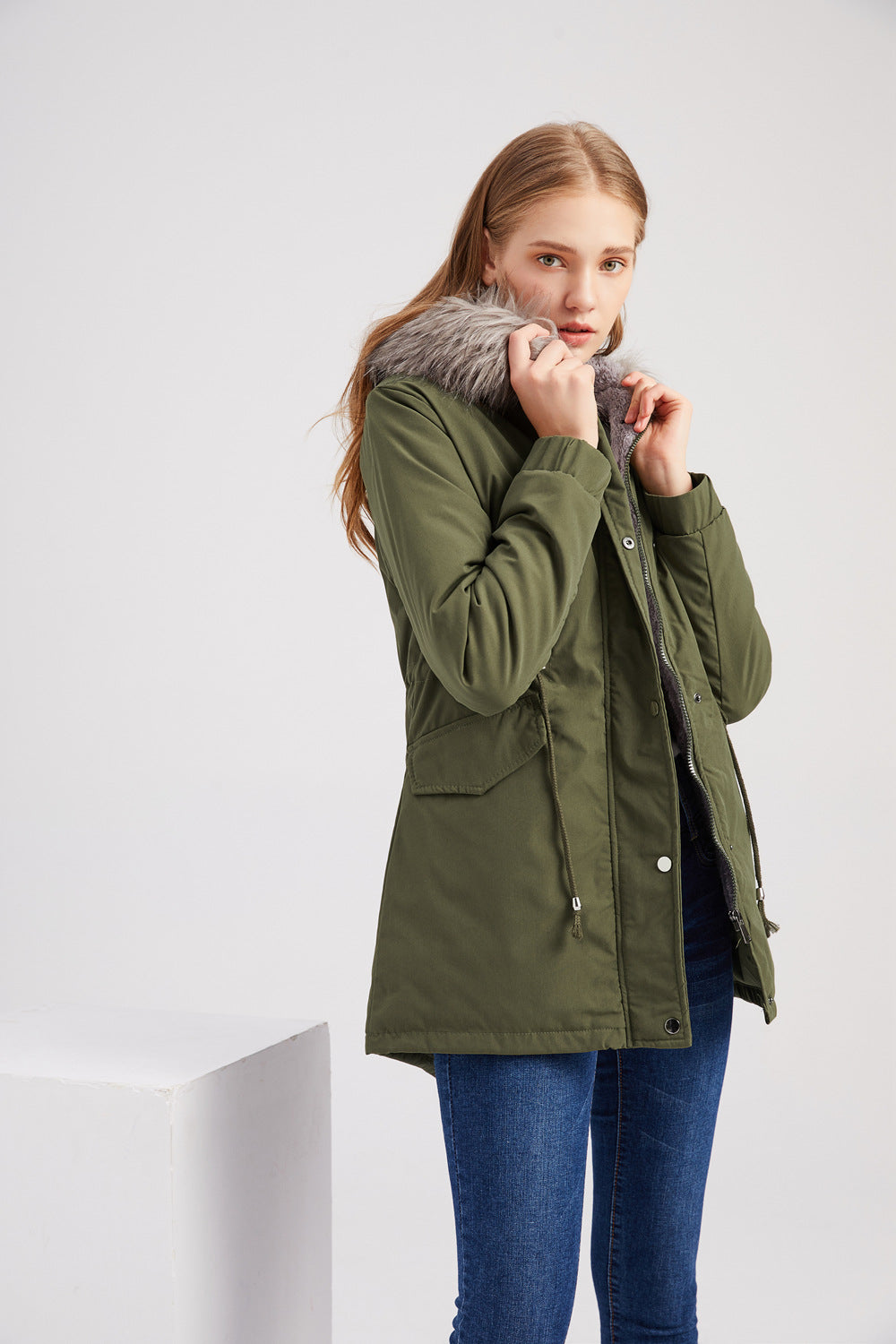 Women's Mid-length Hooded Fur Collar Warm And Fleece Coat