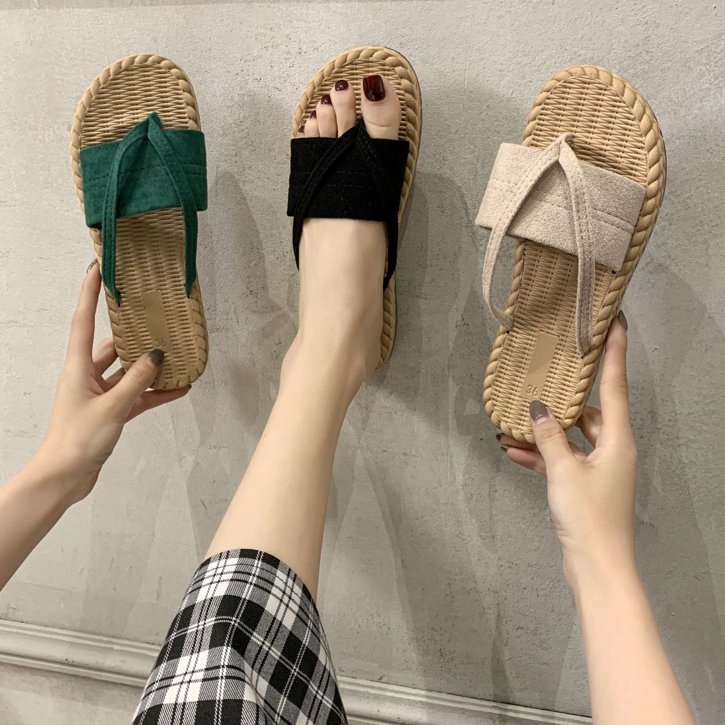 Women's Vintage Flip Flops