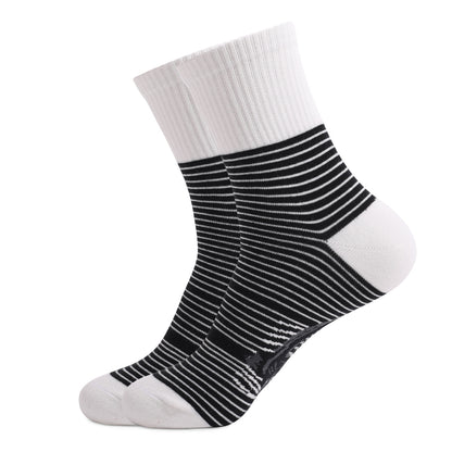 Unisex Black And White Striped Cat Print Socks