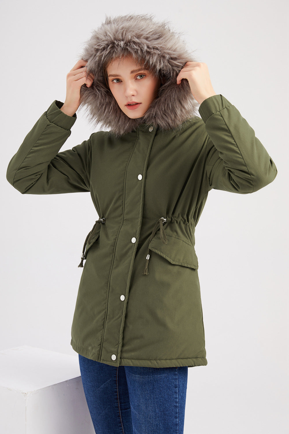 Women's Mid-length Hooded Fur Collar Warm And Fleece Coat