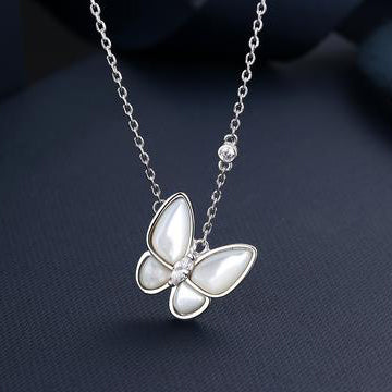 Women's Fritillaria Simple Fashion Clavicle Chain